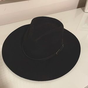 Black felt hat